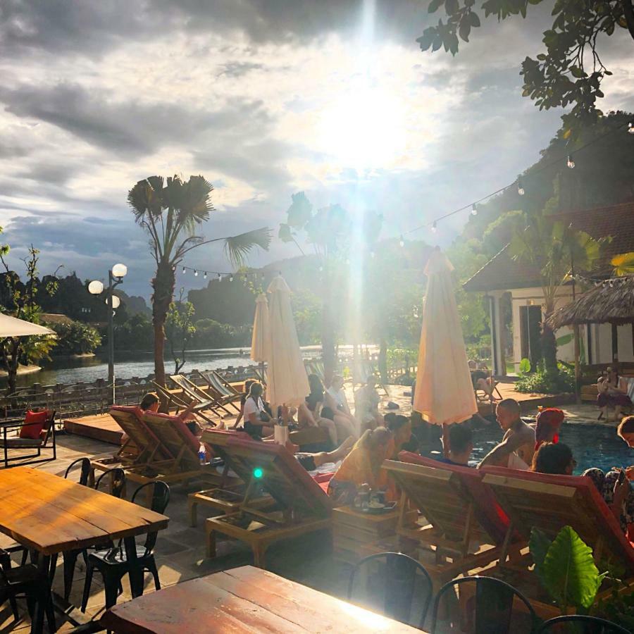 The Banana Tree Hostel Νιν Μπιν Εξωτερικό φωτογραφία